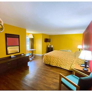 King Bed River View